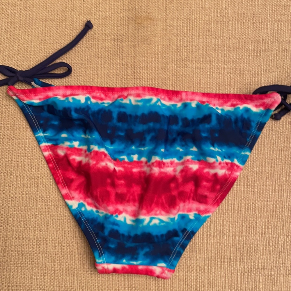 Bikini Bottom - Picture 2 of 2